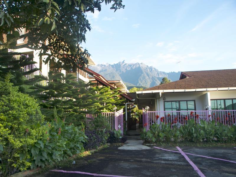 นาบาลู กันดาซัง ล้อดจ์ Villa Kundasang ภายนอก รูปภาพ