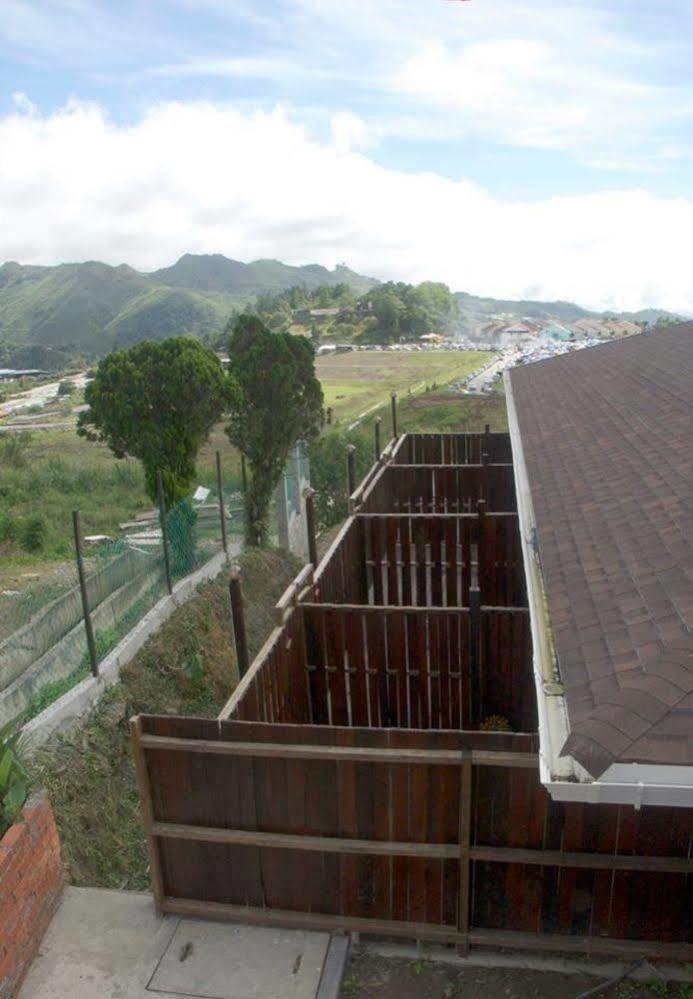 นาบาลู กันดาซัง ล้อดจ์ Villa Kundasang ภายนอก รูปภาพ